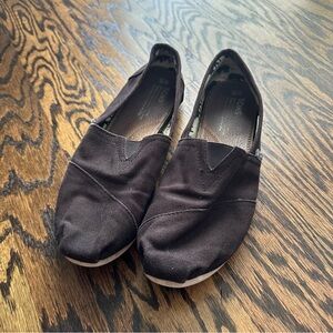 Previously Loved Black Toms Size 10